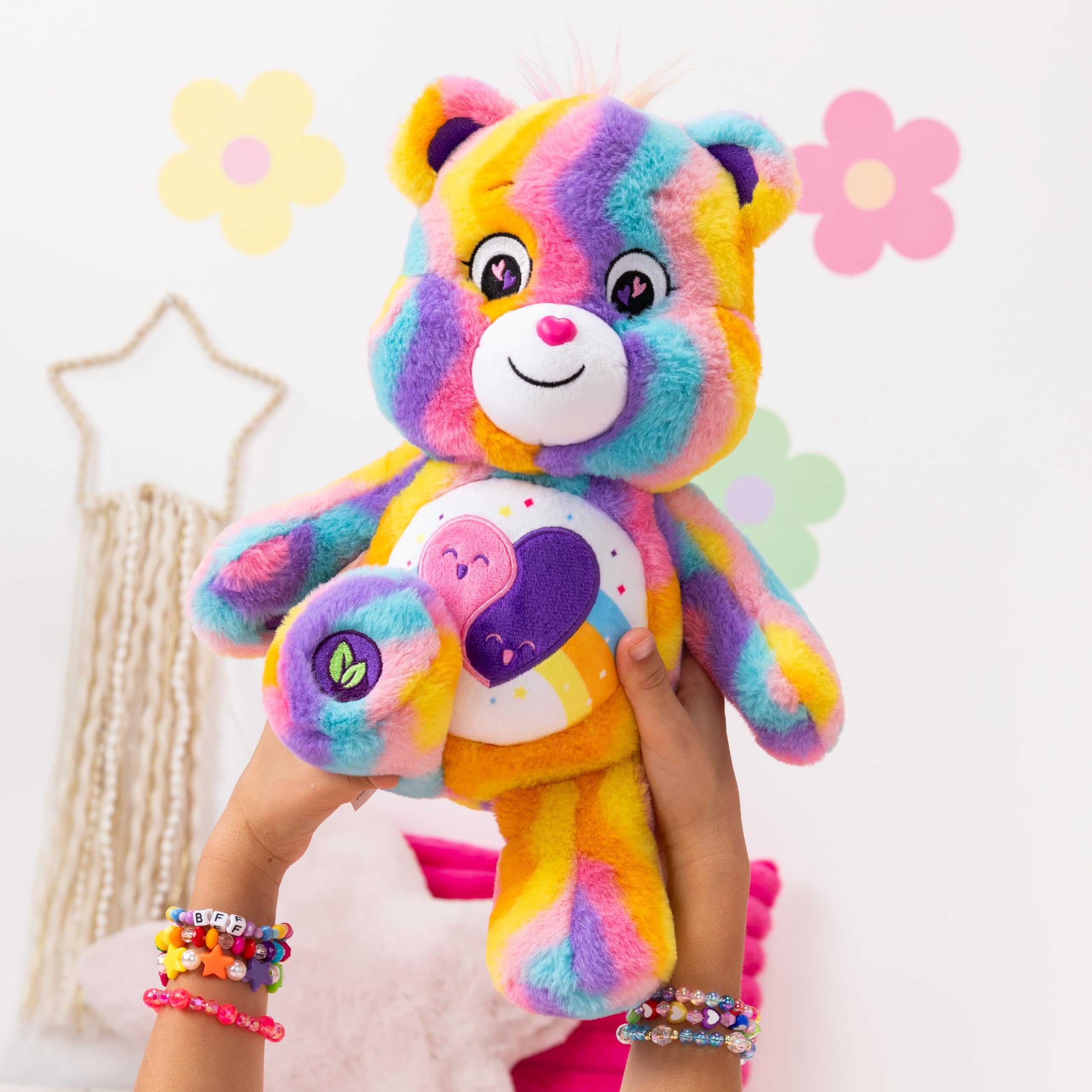 Basic Fun Care Bears Freunde für immer-Bär – 35 cm mittelgroßes, umweltfreundliches Plüschtier von Basic Fun, liebenswerter